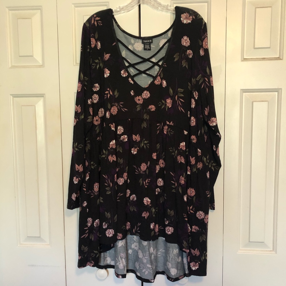 Hi-Lo Floral Top
